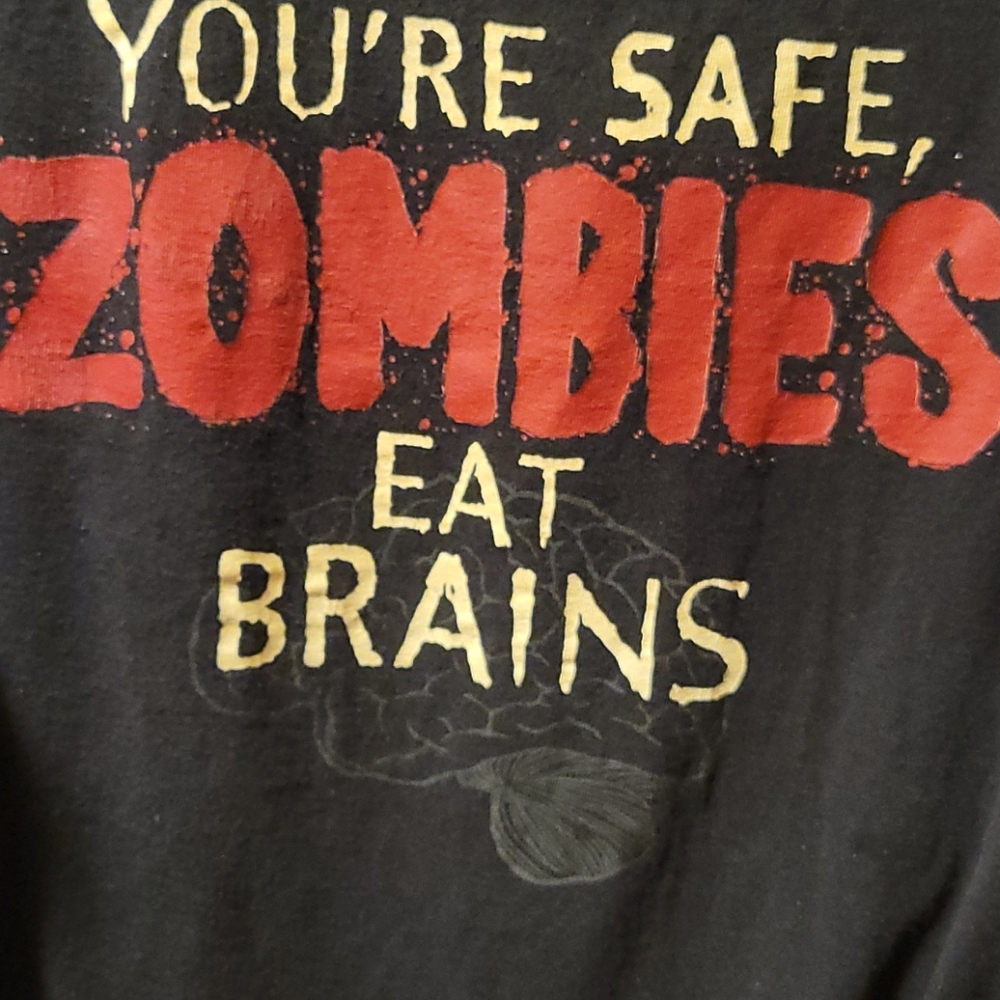 🔸️You're Safe Zombies Eat  Brains 🧠 🔸️